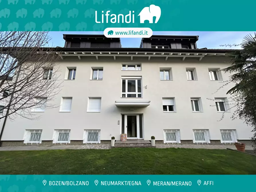 Immagine 1 di Appartamento in vendita  in Kalterer-See-Straße - Via Lago di Caldaro a Termeno Sulla Strada Del Vino .Tramin An Der.