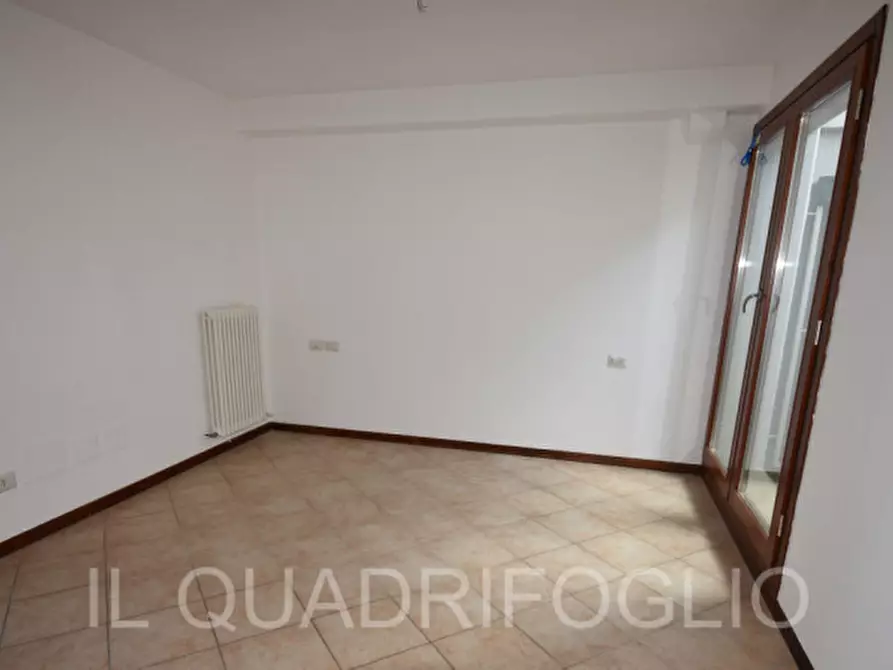 Immagine 11 di Appartamento in vendita  in Via Santa Sofia 150 a Cesena