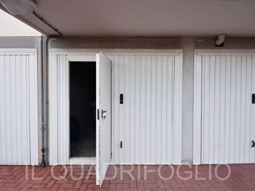 Immagine 15 di Appartamento in vendita  in Via Santa Sofia 150 a Cesena