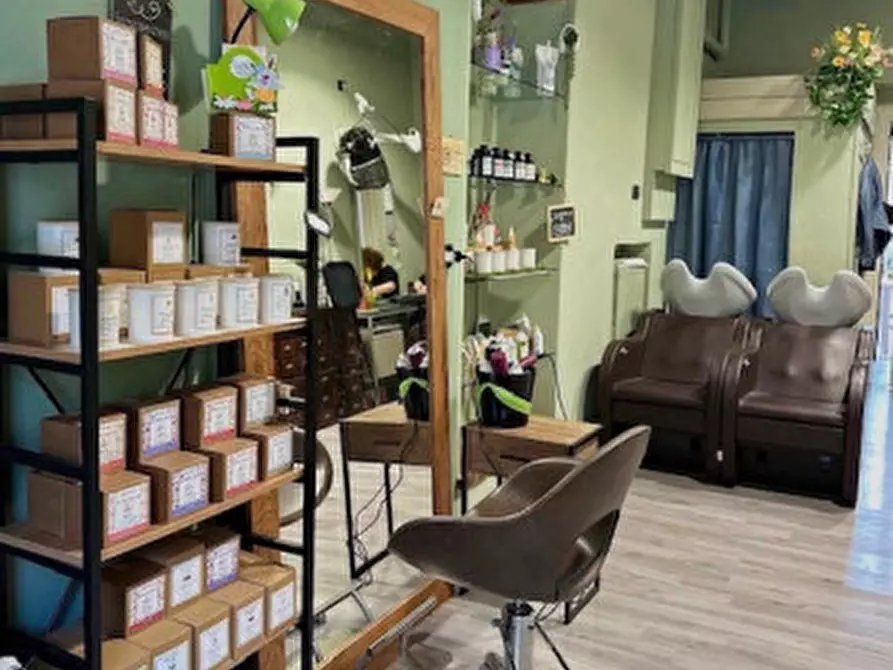 Immagine 3 di Negozio in vendita  in Via Giacomo Matteotti a Castenedolo