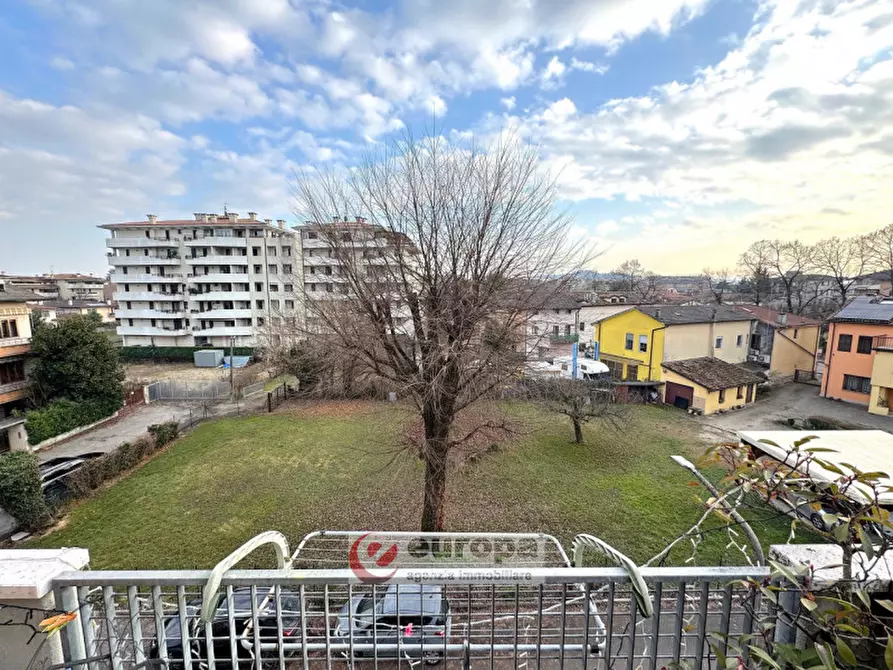 Immagine 2 di Appartamento in vendita  in Viale Trento a Vicenza