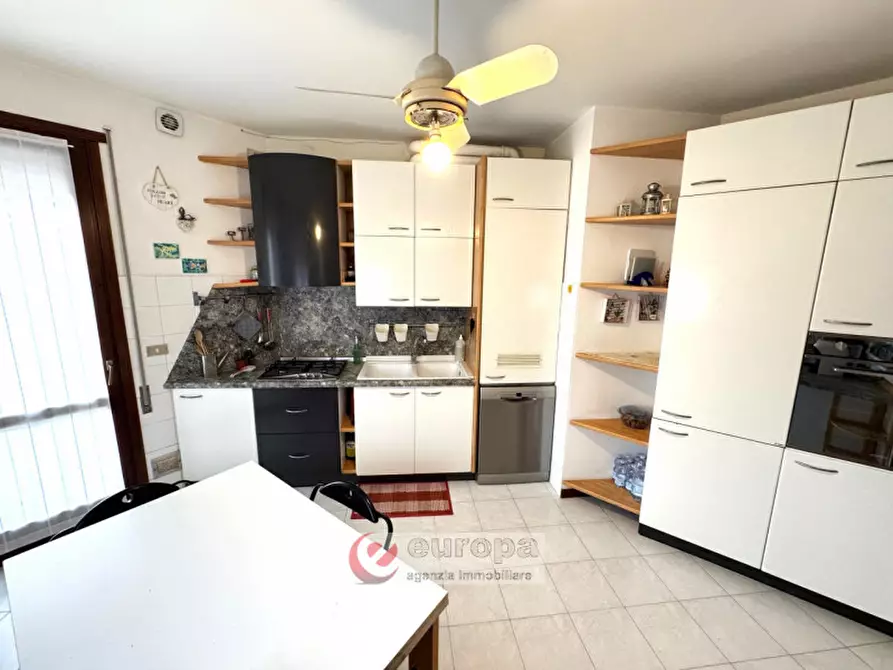 Immagine 12 di Appartamento in vendita  in Viale Trento a Vicenza