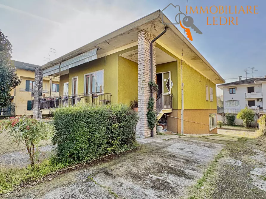 Immagine 2 di Villa in vendita  in Via dell'Esperanto a Villafranca Di Verona