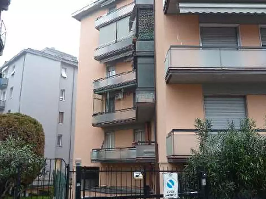 Immagine 3 di Appartamento in vendita  in Via Amerigo Vespucci 8 a Verona
