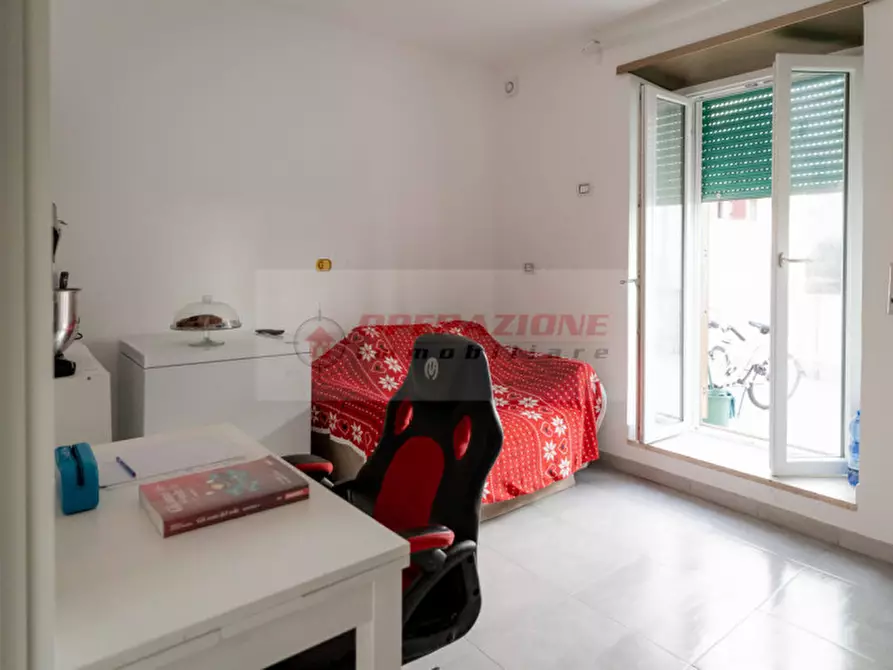 Immagine 15 di Appartamento in vendita  in Via Gabriella degli Esposti a Roma