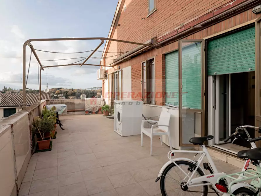 Immagine 25 di Appartamento in vendita  in Via Gabriella degli Esposti a Roma