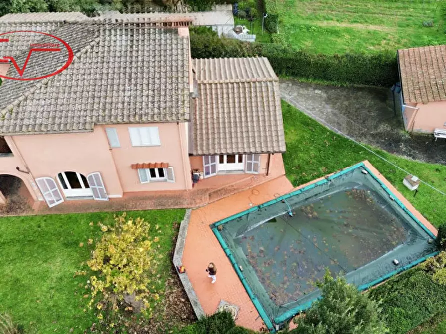 Immagine 1 di Villa in vendita  in zona stadio a Loro Ciuffenna