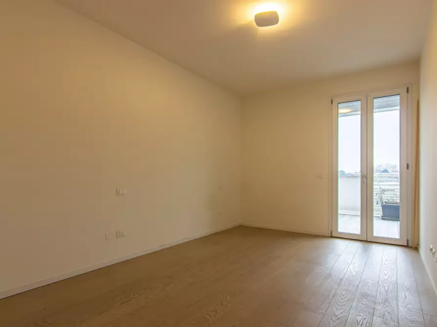 Immagine 11 di Attico in vendita  in Via Pietro Pinton a Padova