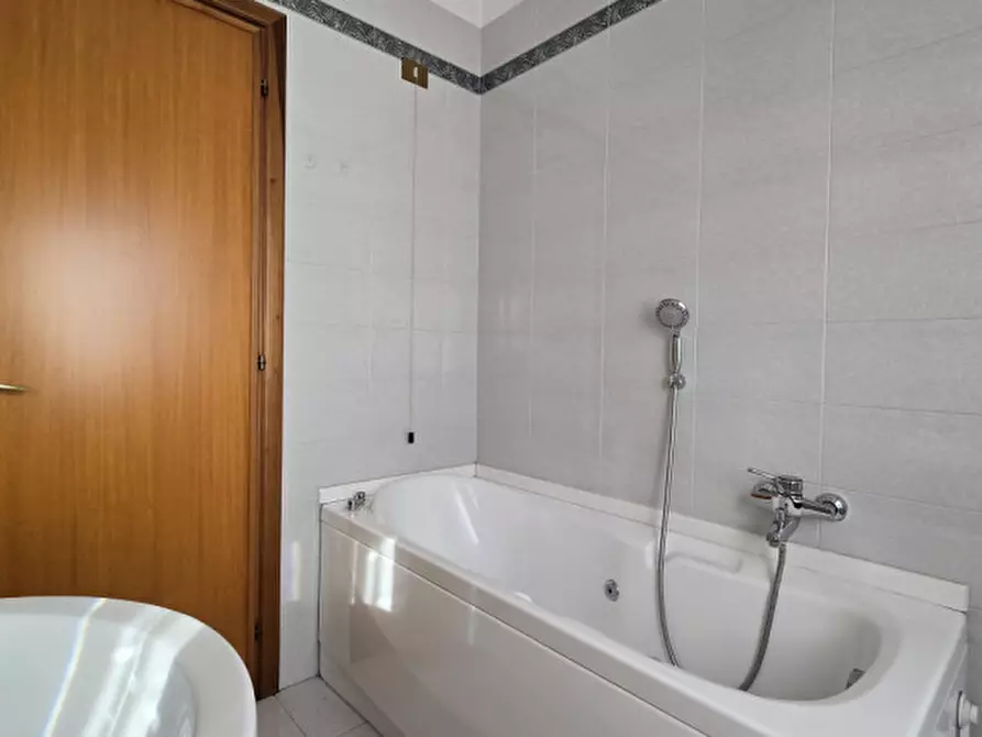 Immagine 17 di Appartamento in affitto  in Via Vittorio Alfieri a Terni