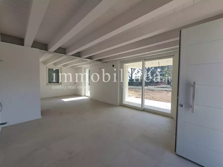 Immagine 3 di Villetta a schiera in vendita  in Via Primo Maggio a Costermano sul Garda