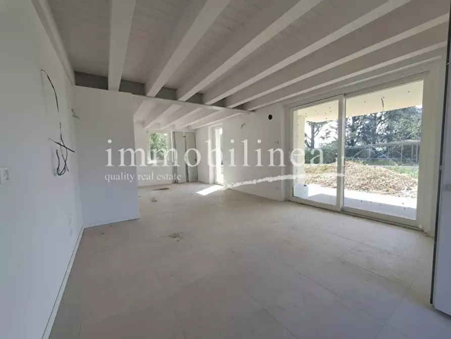 Immagine 3 di Villetta a schiera in vendita  in Via Primo Maggio a Costermano sul Garda