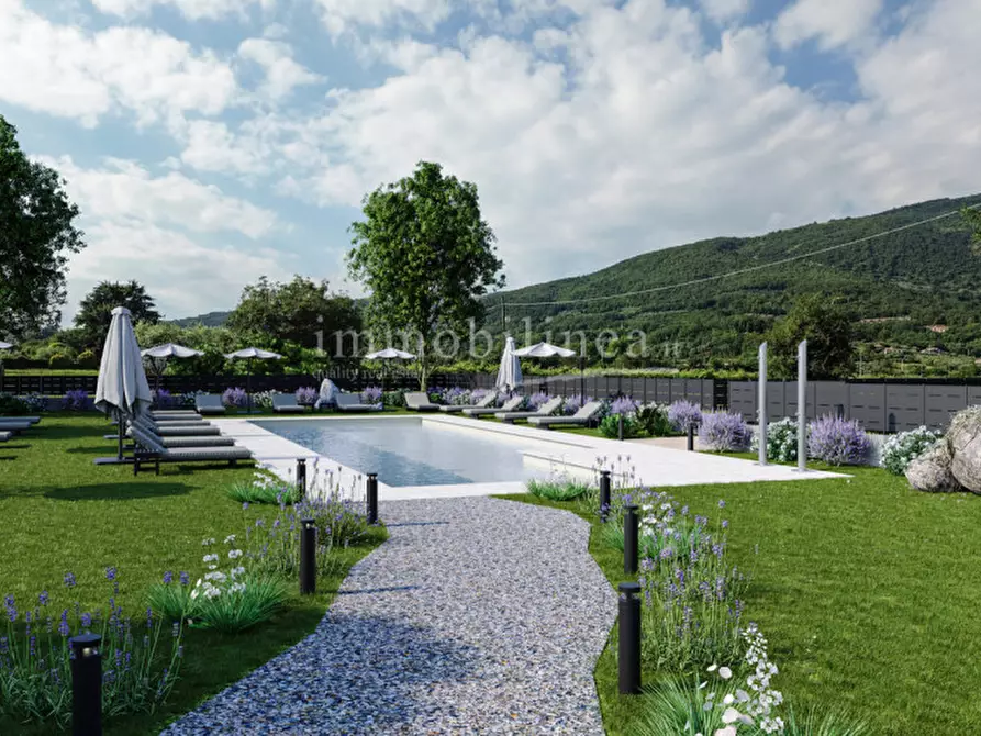 Immagine 6 di Villetta a schiera in vendita  in Via Primo Maggio a Costermano sul Garda