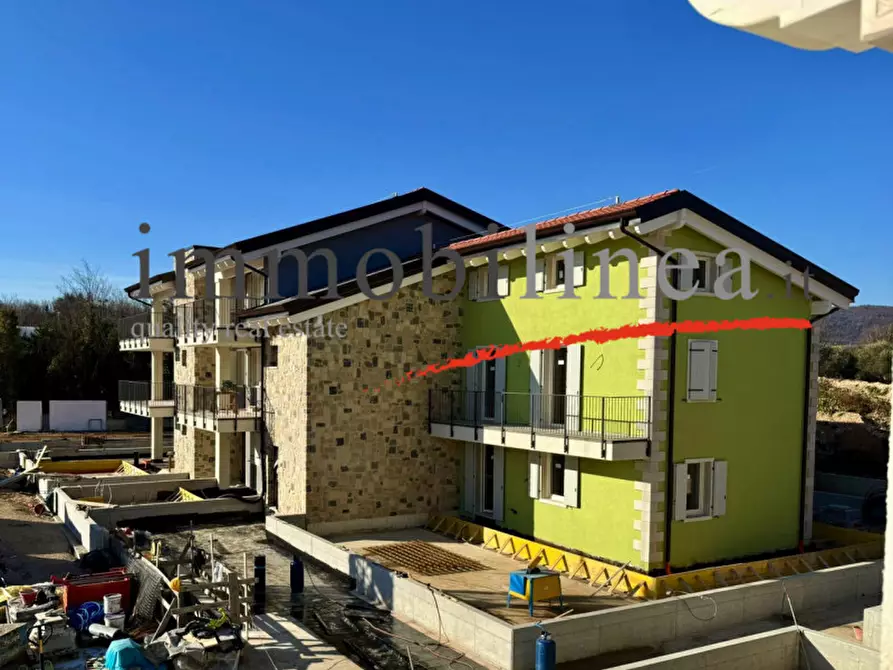 Immagine 8 di Villetta a schiera in vendita  in Via Primo Maggio a Costermano sul Garda