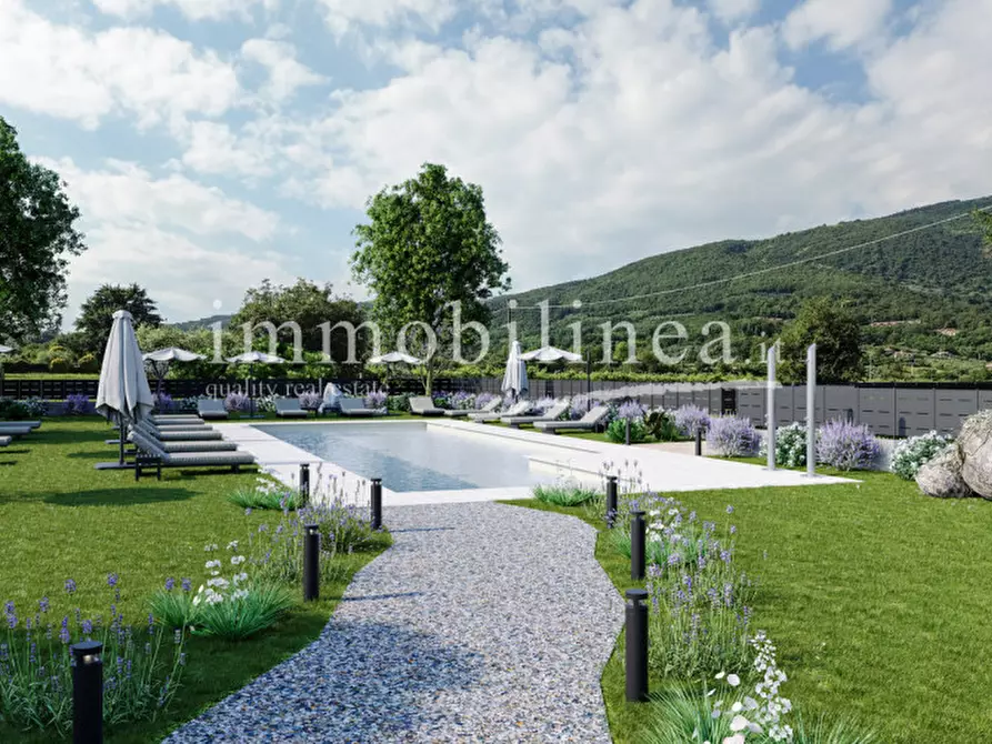 Immagine 9 di Villetta a schiera in vendita  in Via Primo Maggio a Costermano sul Garda