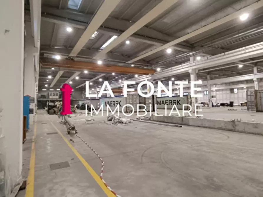 Immagine 3 di Capannone industriale in affitto  in via stazione a Mirano