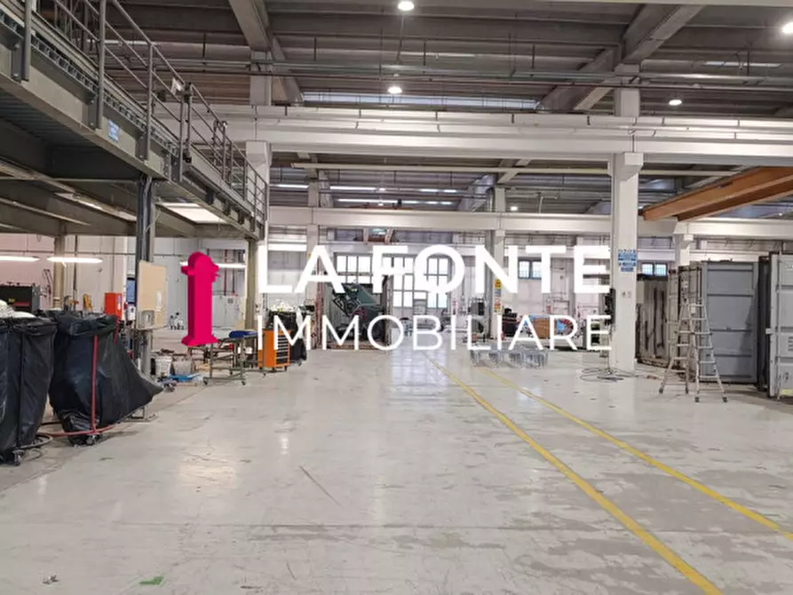 Immagine 3 di Capannone industriale in affitto  in via stazione a Mirano