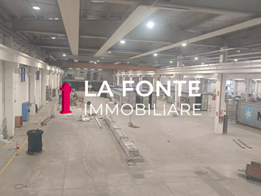Immagine 5 di Capannone industriale in affitto  in via stazione a Mirano