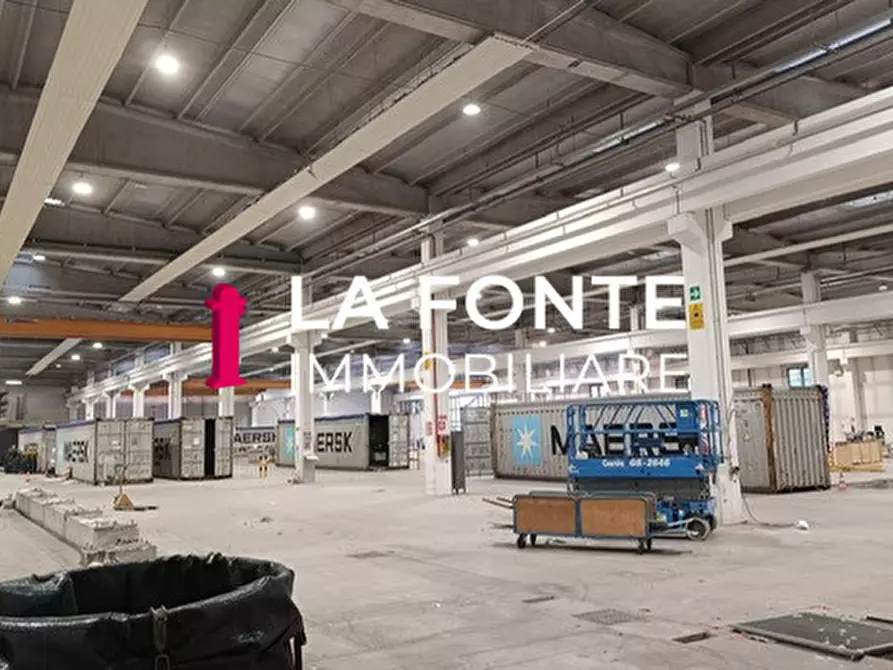 Immagine 8 di Capannone industriale in affitto  in via stazione a Mirano