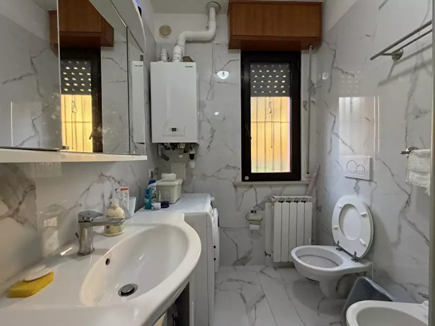 Immagine 16 di Appartamento in vendita  a Senigallia