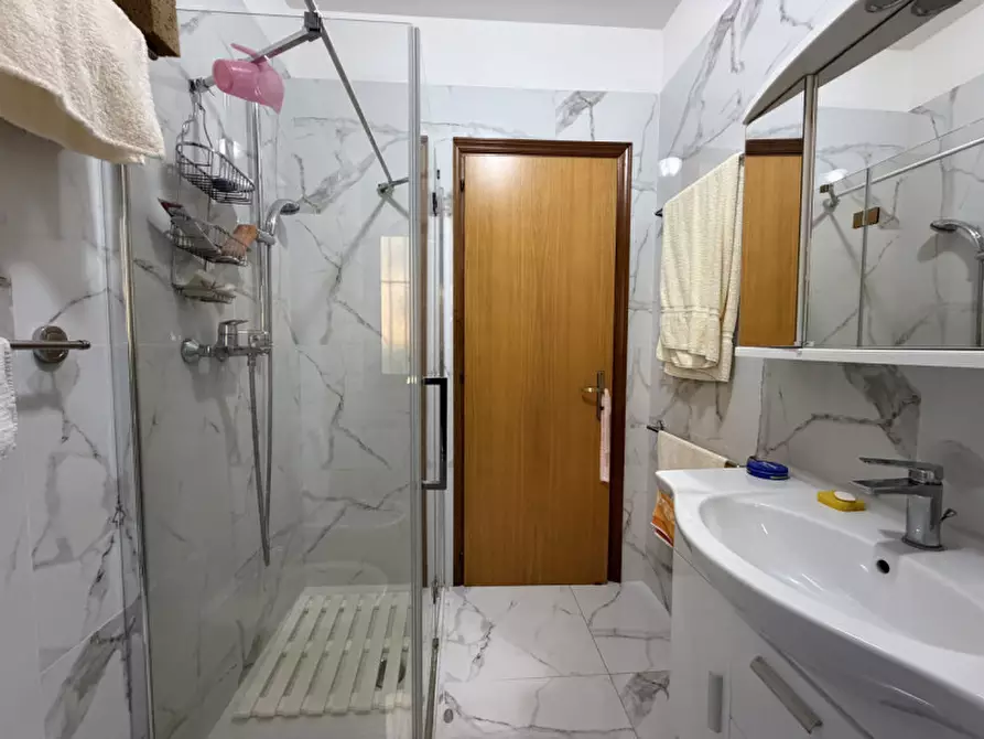 Immagine 17 di Appartamento in vendita  a Senigallia