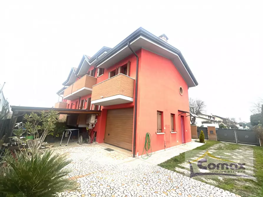 Immagine 2 di Casa bifamiliare in vendita  in Via Colli Euganei a Saccolongo