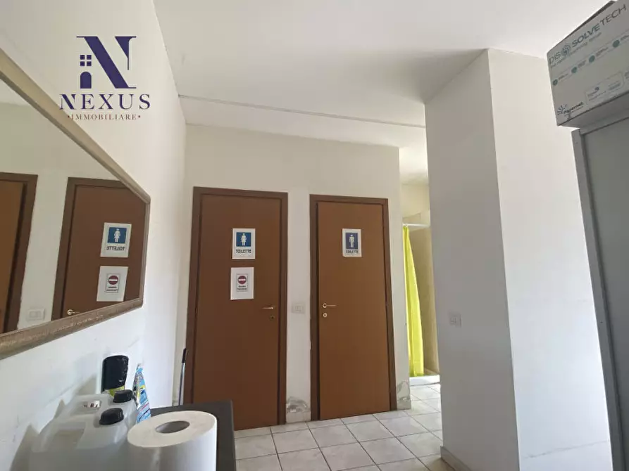 Immagine 6 di Capannone industriale in affitto  a Trecastelli