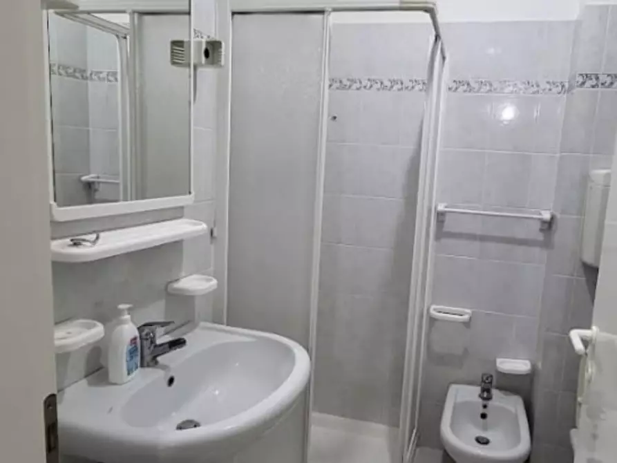 Immagine 5 di Appartamento in vendita  in Lungomare Goffredo Mameli a Senigallia