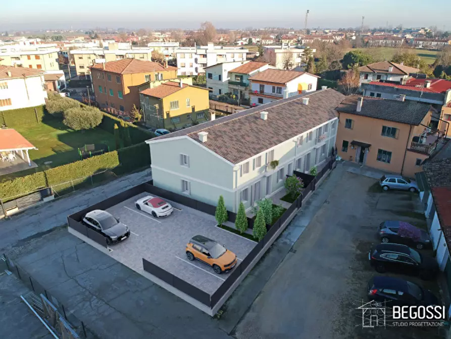 Immagine 5 di Appartamento in vendita  in Via Severo Senesi a Badia Polesine