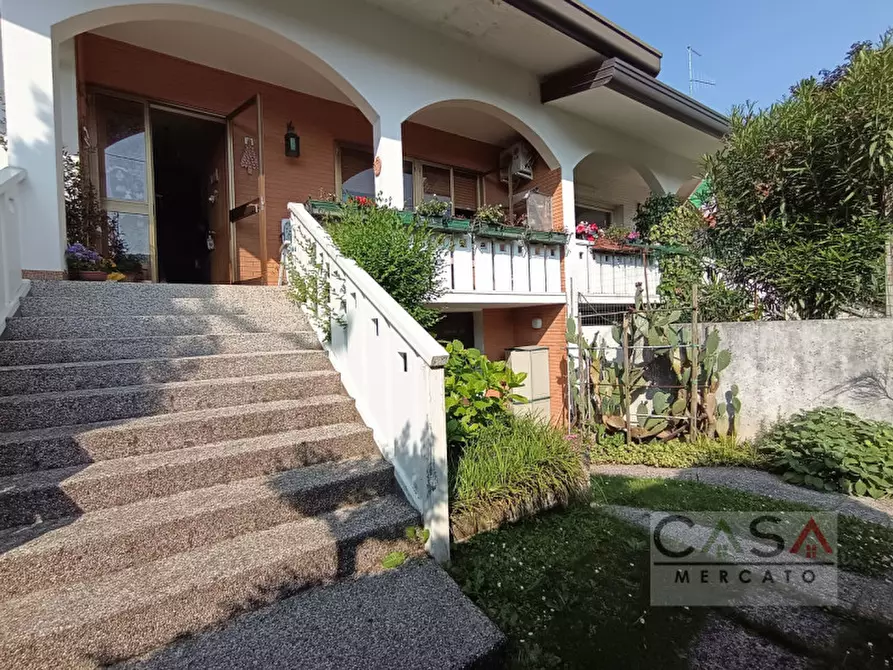 Immagine 2 di Casa bifamiliare in vendita  in Via Terza Armata a Pordenone