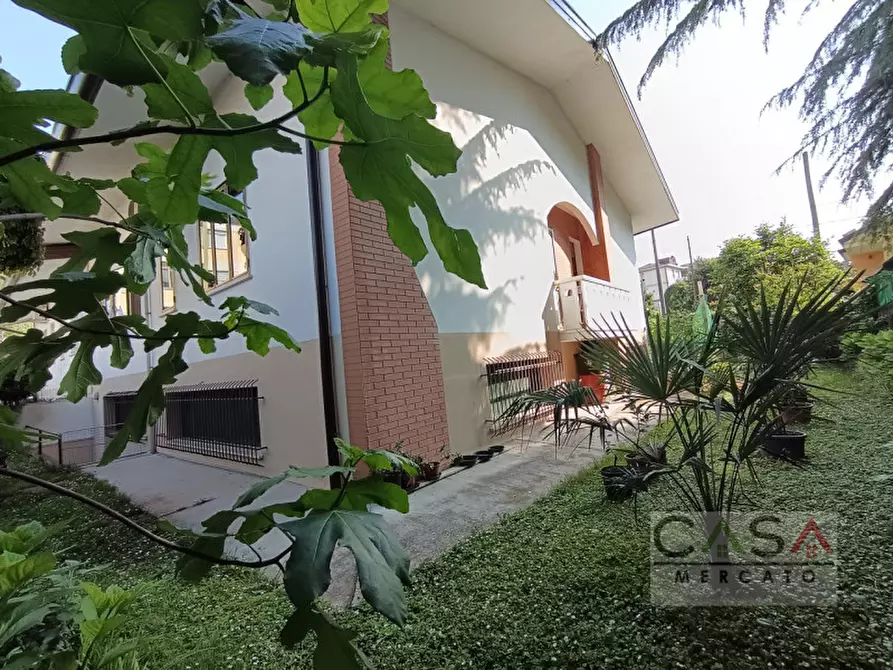 Immagine 5 di Casa bifamiliare in vendita  in Via Terza Armata a Pordenone