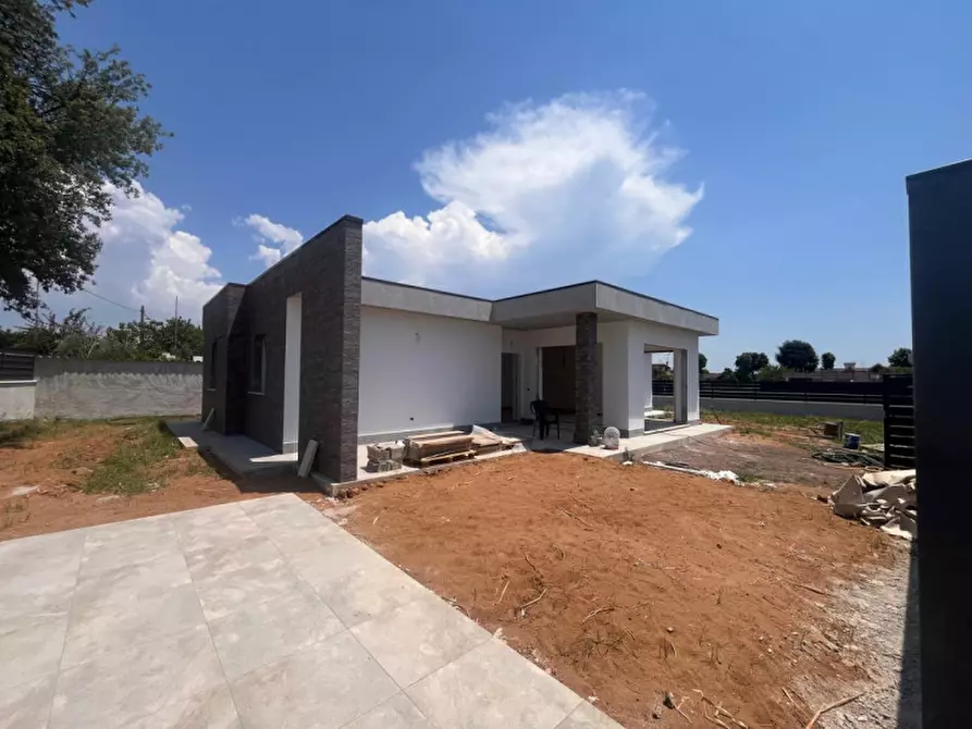 Immagine 2 di Villa in vendita  in Via Piscina Mozza a Nettuno