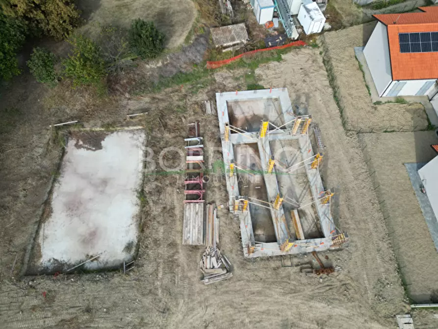 Immagine 19 di Villa in vendita  in Via XI Febbraio snc a Alba