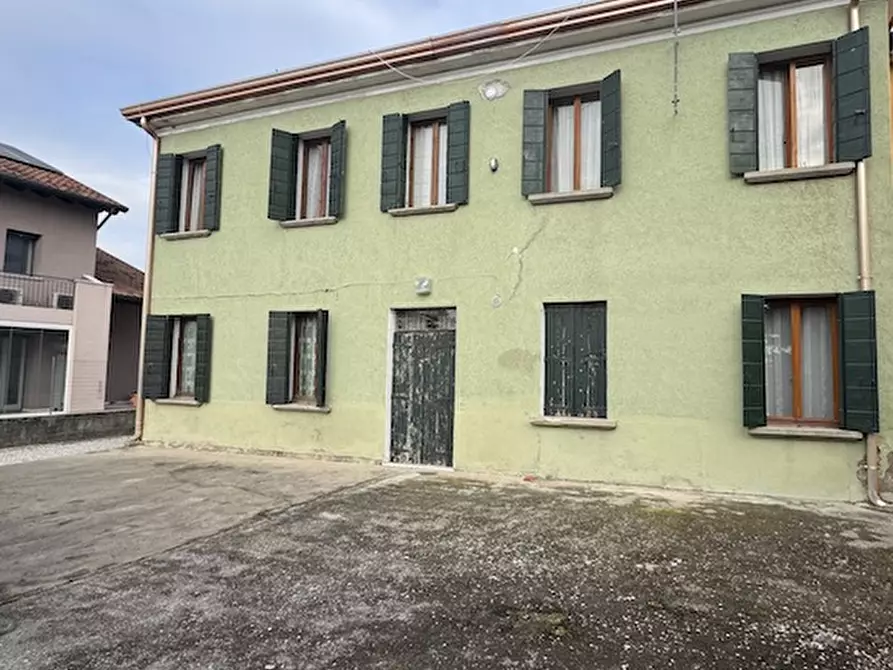 Immagine 1 di Casa bifamiliare in vendita  a Campolongo Maggiore