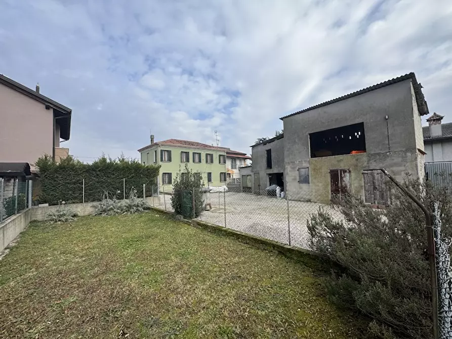 Immagine 19 di Casa bifamiliare in vendita  a Campolongo Maggiore