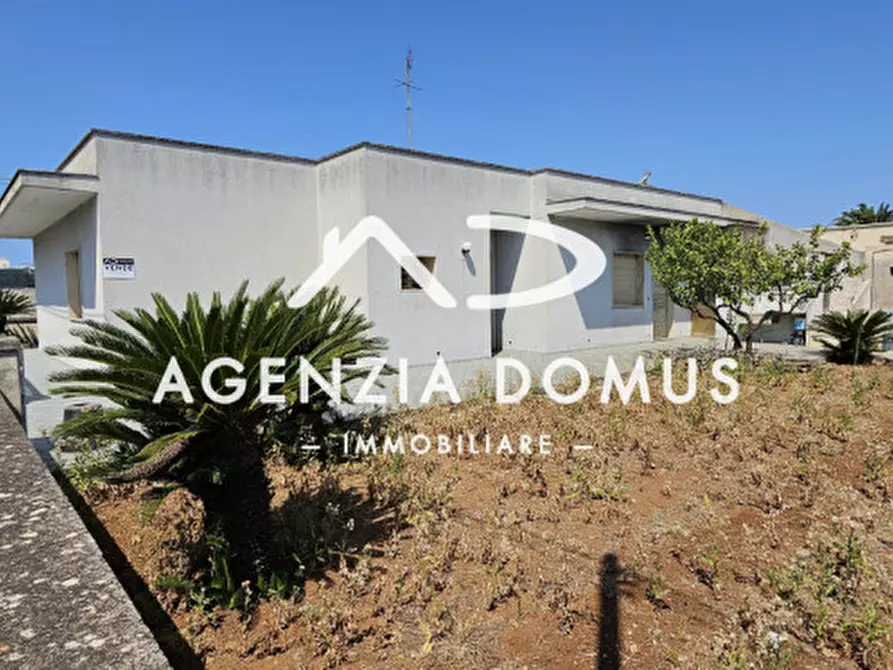 Immagine 6 di Villa in vendita  in via Liguria 31 a Racale