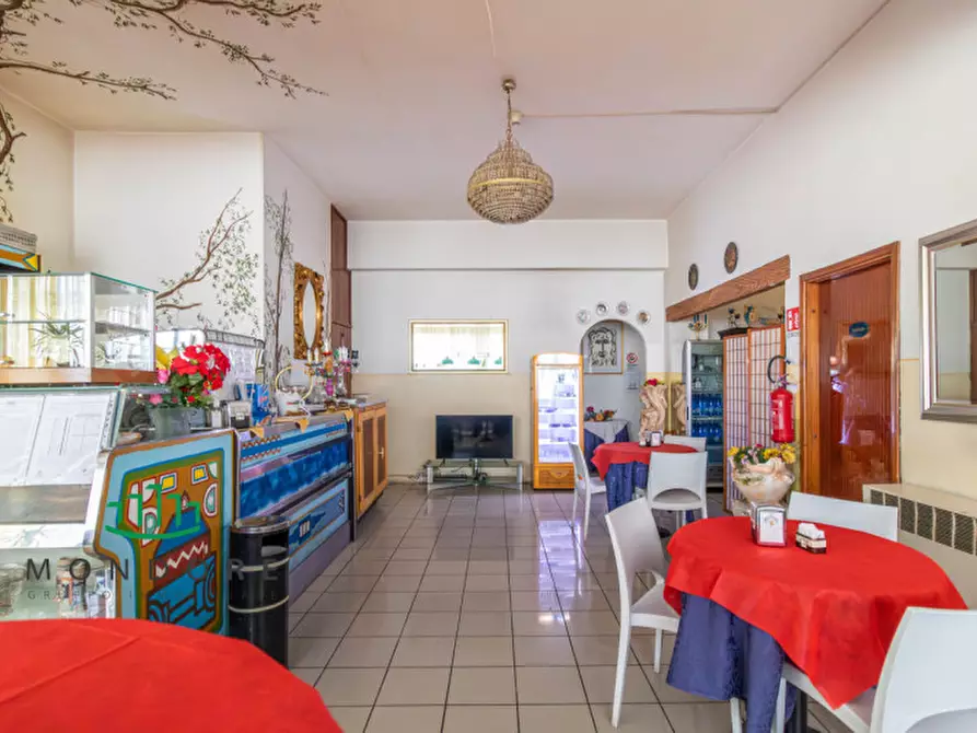 Immagine 6 di Hotel in vendita  in via emilia 15 a Valsamoggia