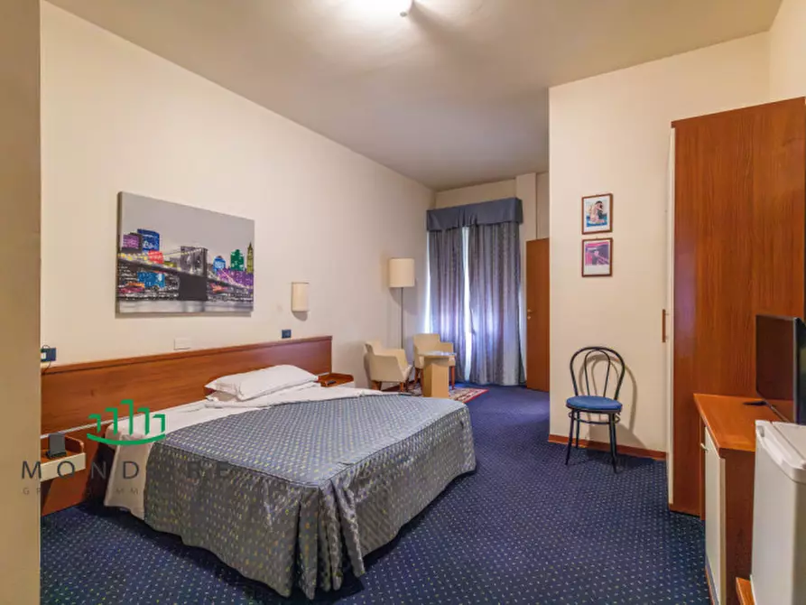 Immagine 9 di Hotel in vendita  in via emilia 15 a Valsamoggia