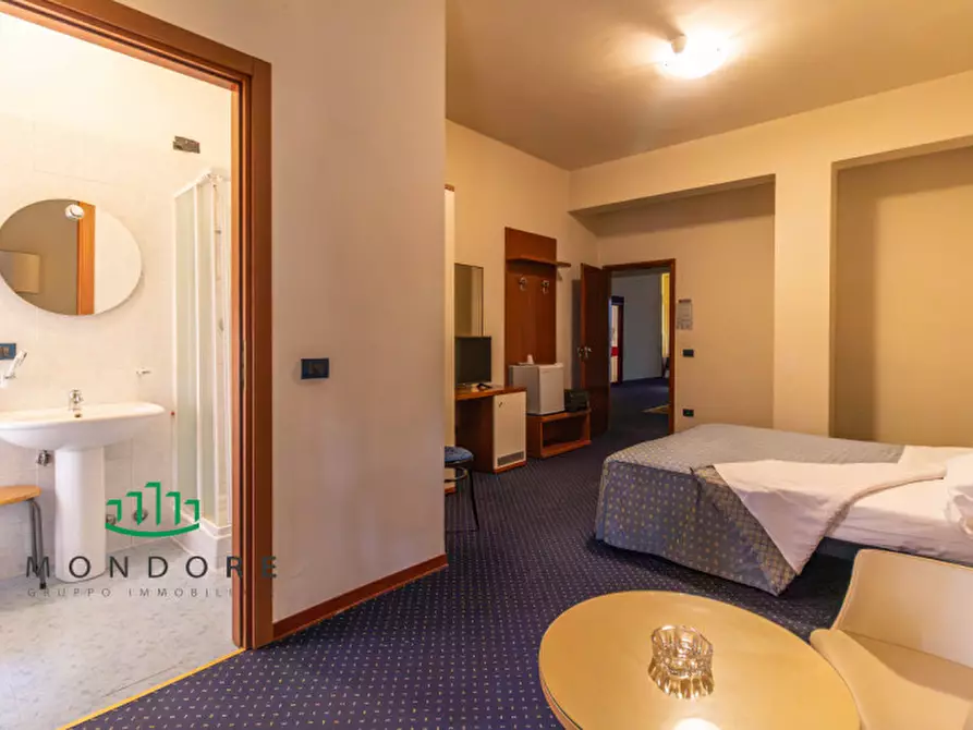 Immagine 11 di Hotel in vendita  in via emilia 15 a Valsamoggia