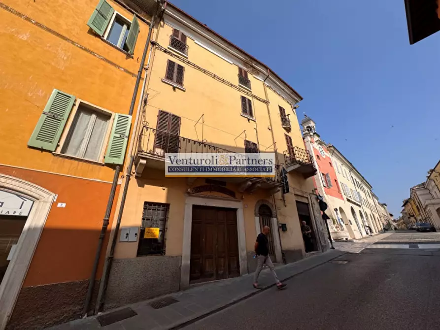 Immagine 7 di Palazzo in vendita  in Via Giovanni Chiassi a Castiglione Delle Stiviere
