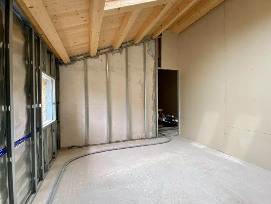 Immagine 5 di Villetta a schiera in vendita  in Strada di Settecà, 147 a Vicenza