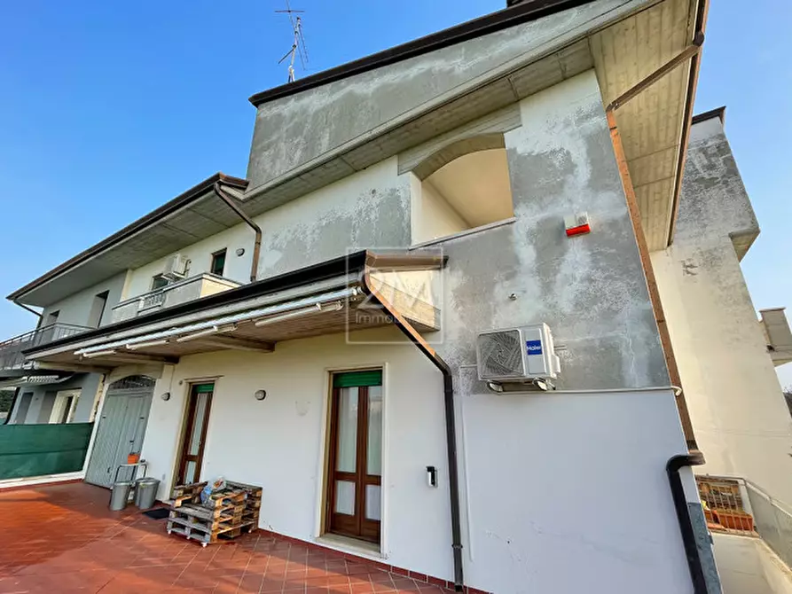 Immagine 11 di Villetta a schiera in vendita  in Via dei Colli a Villafranca Di Verona