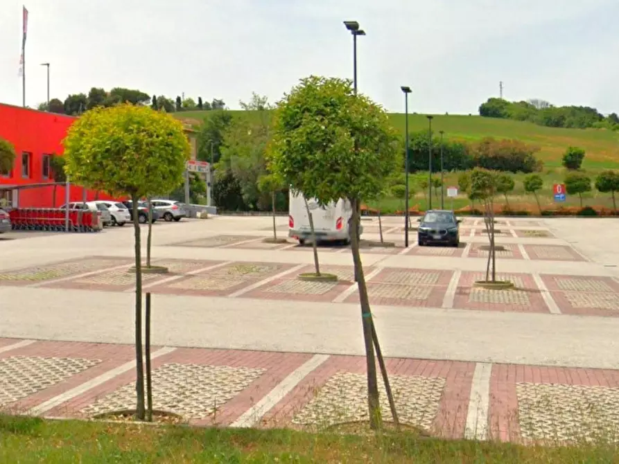 Immagine 1 di Terreno in vendita  in Via Pizzardeto, Loreto AN, Italia a Loreto