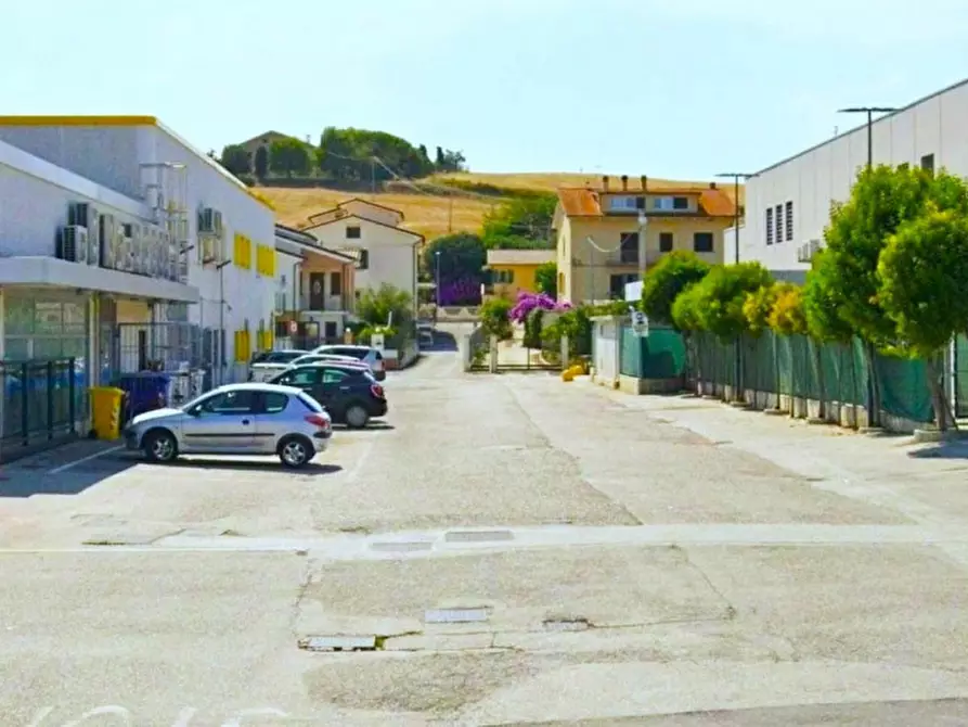 Immagine 1 di Terreno in vendita  in Via Pizzardeto, Loreto AN, Italia a Loreto