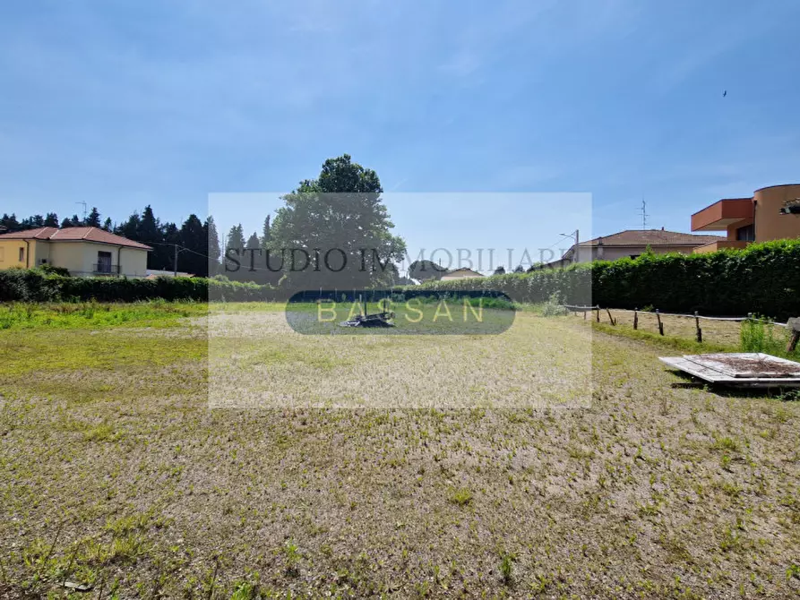 Immagine 7 di Camera in vendita  in Via Giuseppe Verdi 13 a Casorate Sempione