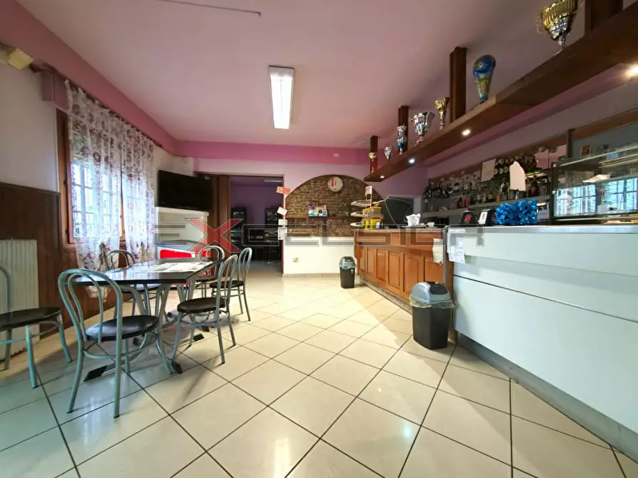 Immagine 1 di Attività commerciale in vendita  in Via G. Matteotti n.20 bis - Cavarzere (VE) a San Martino Di Venezze