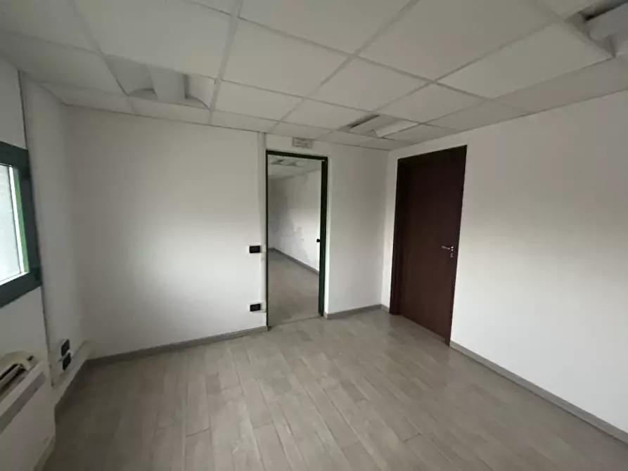 Immagine 2 di Capannone industriale in affitto  in Via Ponzimiglio a Montegalda