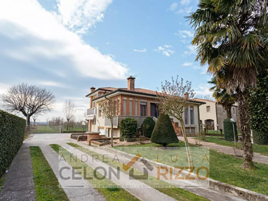 Immagine 1 di Villa in vendita  in Via Carrare, 6 a Agna