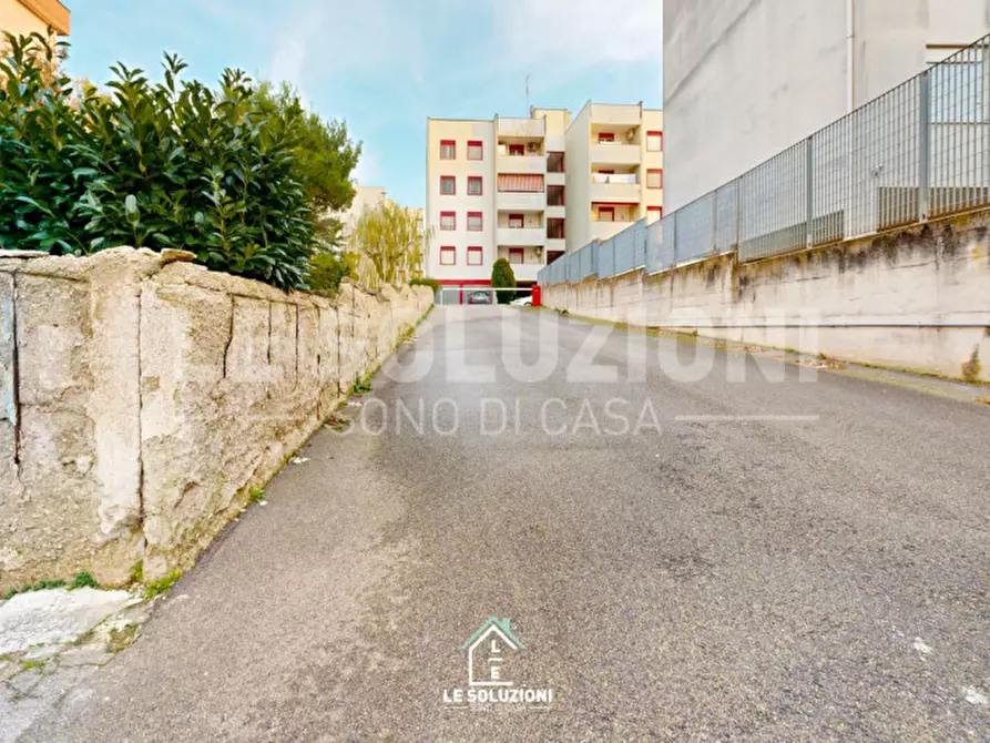 Immagine 8 di Magazzino in vendita  in via  viterbo a Noci