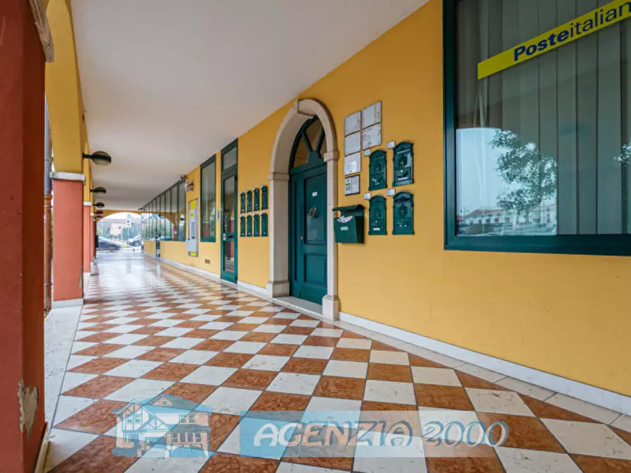 Immagine 1 di Appartamento in vendita  in Via Roma 102 a Due Carrare