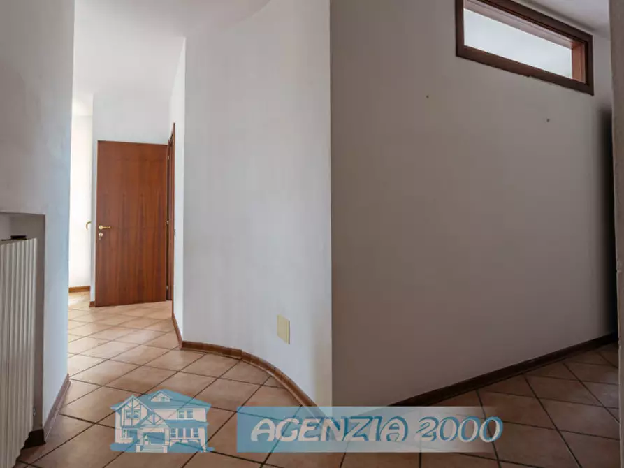 Immagine 2 di Appartamento in vendita  in Via Roma 102 a Due Carrare